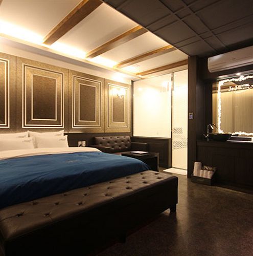 Airport Hotel 3*